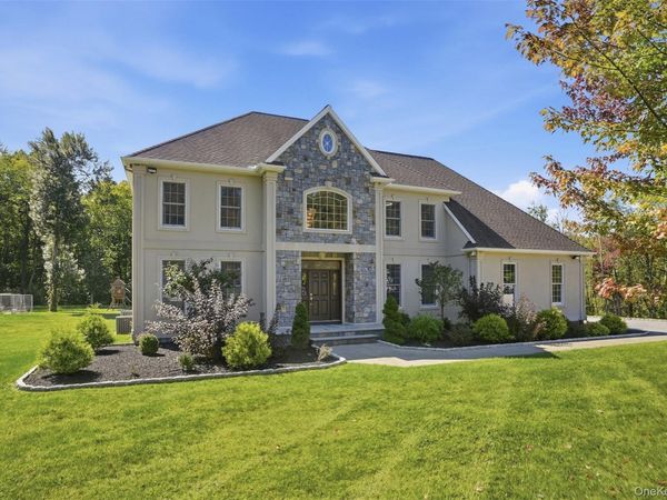 17 Meadow Crest Drive, Mahopac, NY 10541