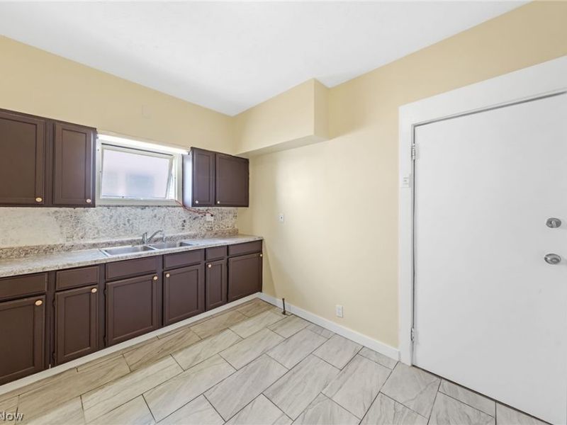 3420 Beechwood Avenue, Cleveland Heights, OH 44118 Photo 11