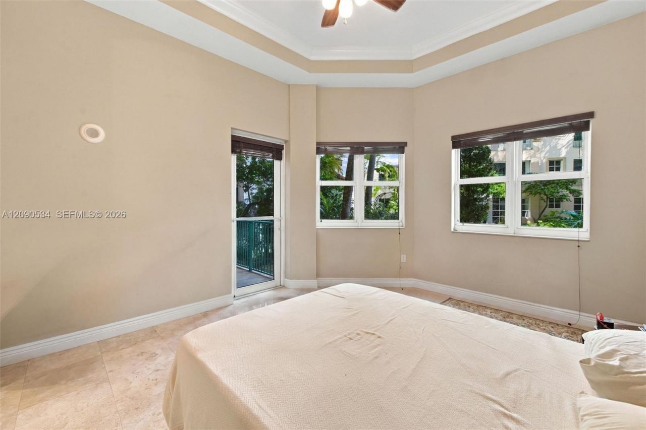 19900 E Country Club Dr , Unit 116, Aventura, FL 33180 Photo