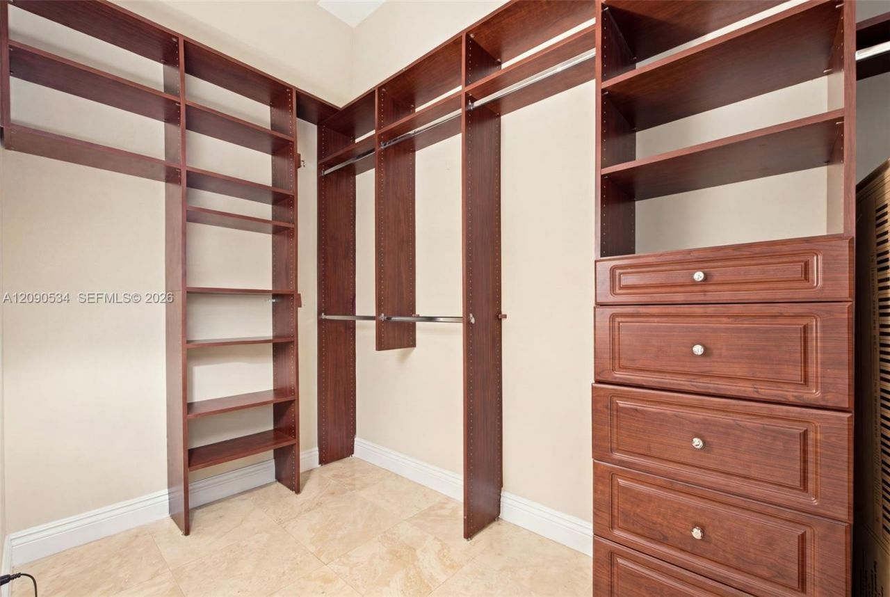 19900 E Country Club Dr , Unit 116, Aventura, FL 33180 Photo