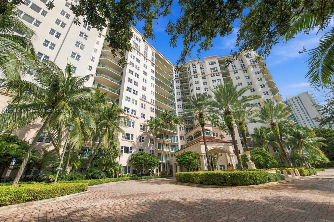 19900 E Country Club Dr , Unit 116, Aventura, FL 33180 Photo