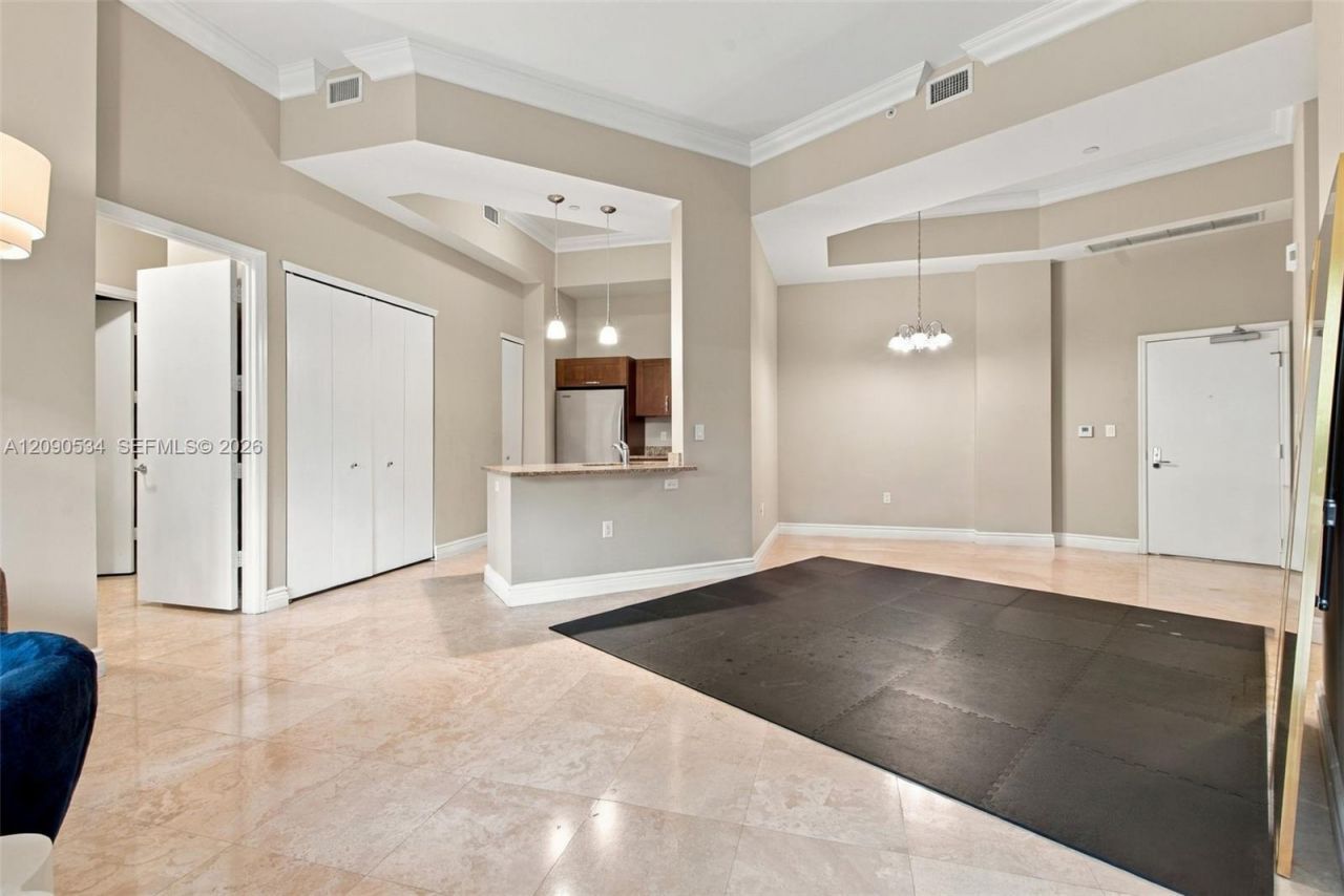 19900 E Country Club Dr , Unit 116, Aventura, FL 33180 Photo
