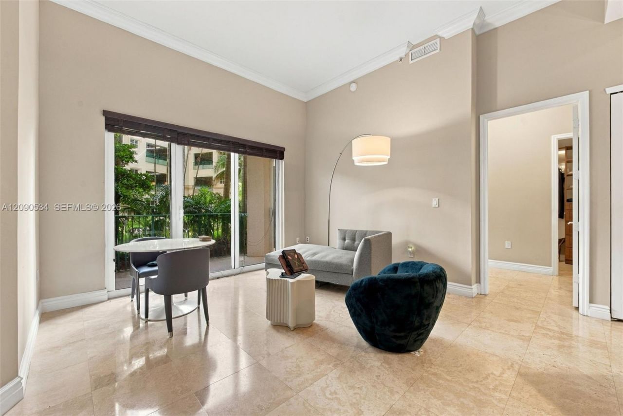 19900 E Country Club Dr , Unit 116, Aventura, FL 33180 Photo