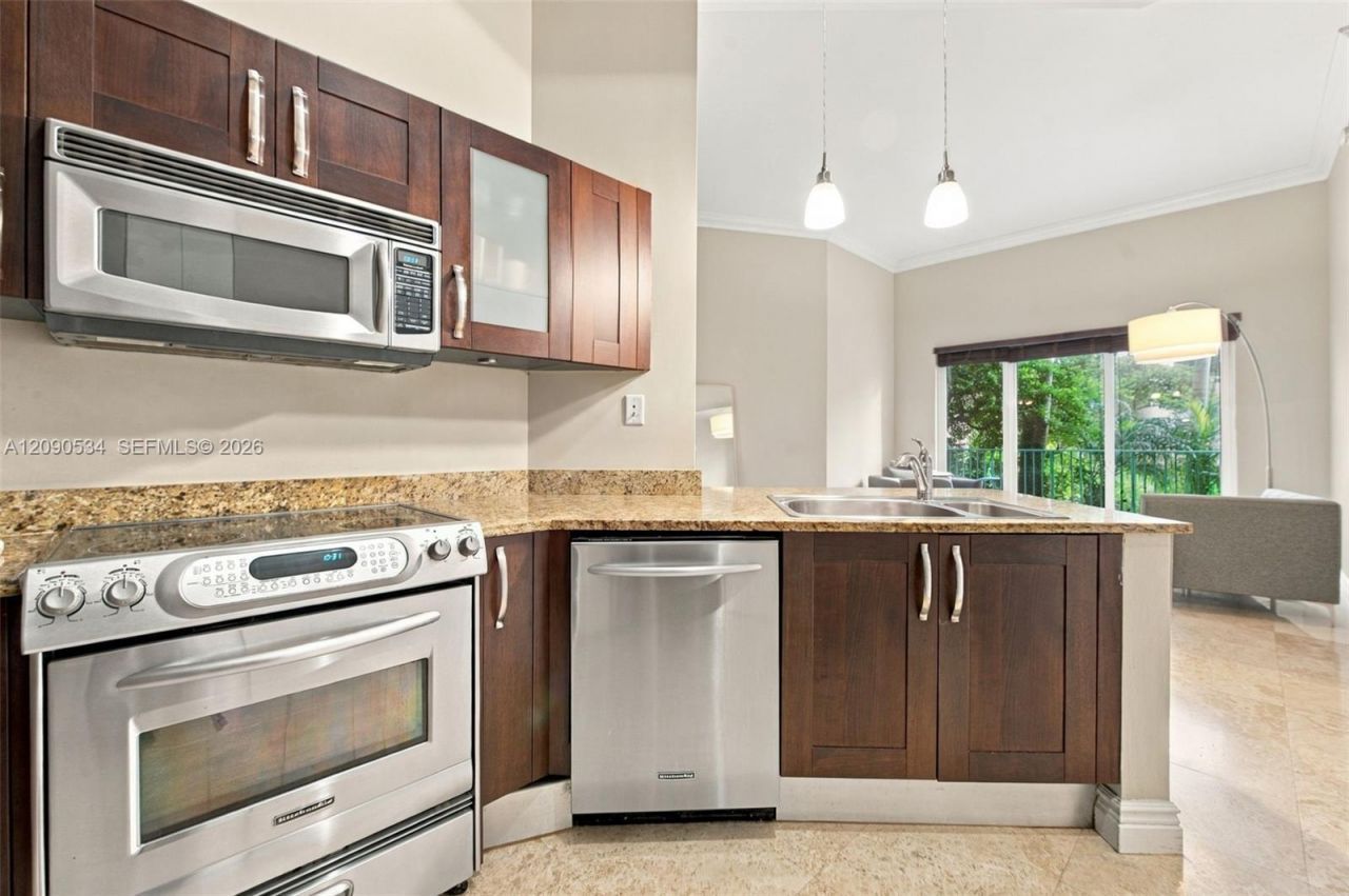 19900 E Country Club Dr , Unit 116, Aventura, FL 33180 Photo