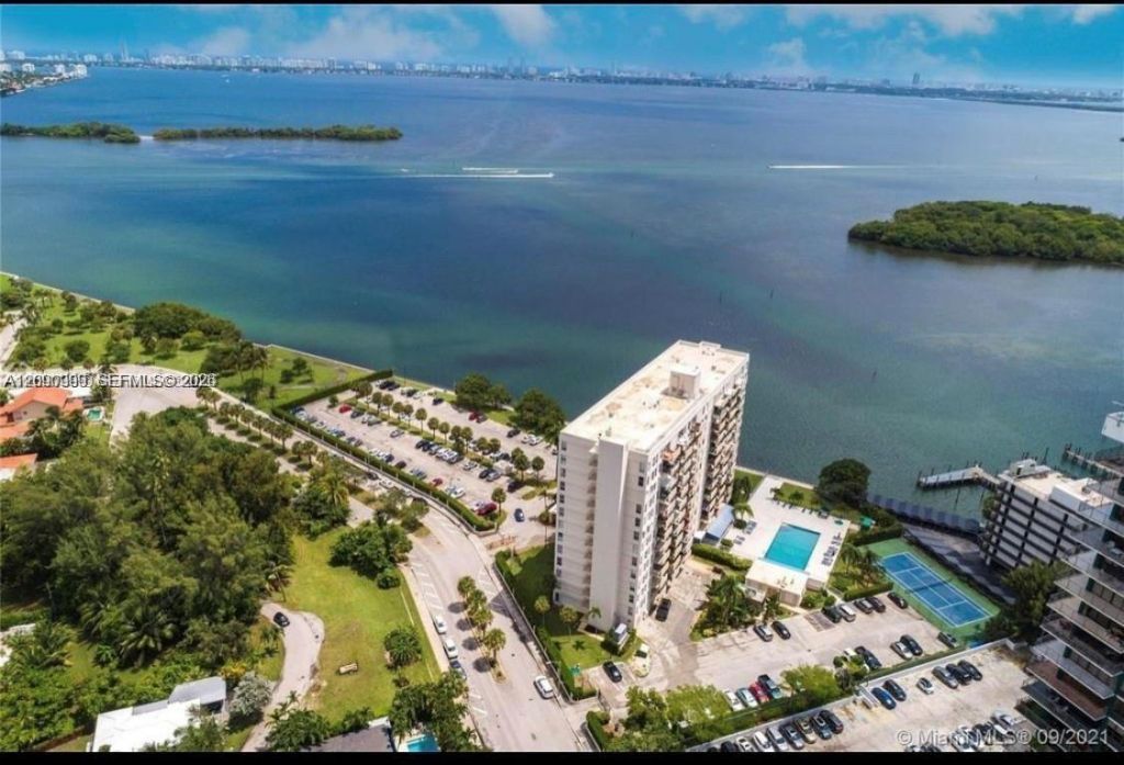 880 NE 69th St , Unit 7M, Miami, FL 33138 Photo