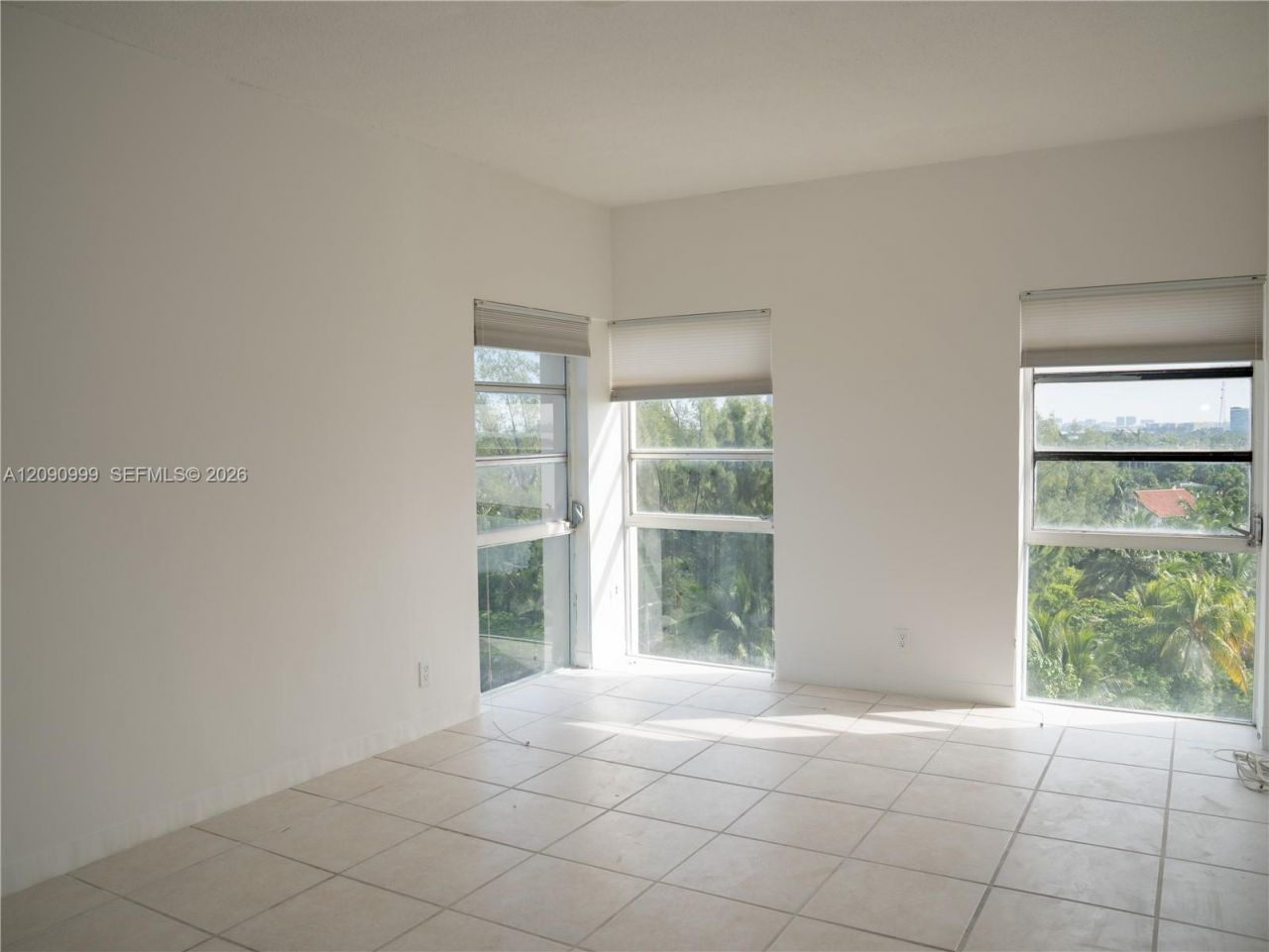 880 NE 69th St , Unit 7M, Miami, FL 33138 Photo