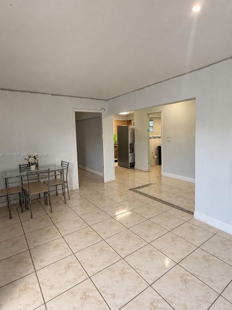 2315 NW 35th St, Miami, FL 33142 Photo
