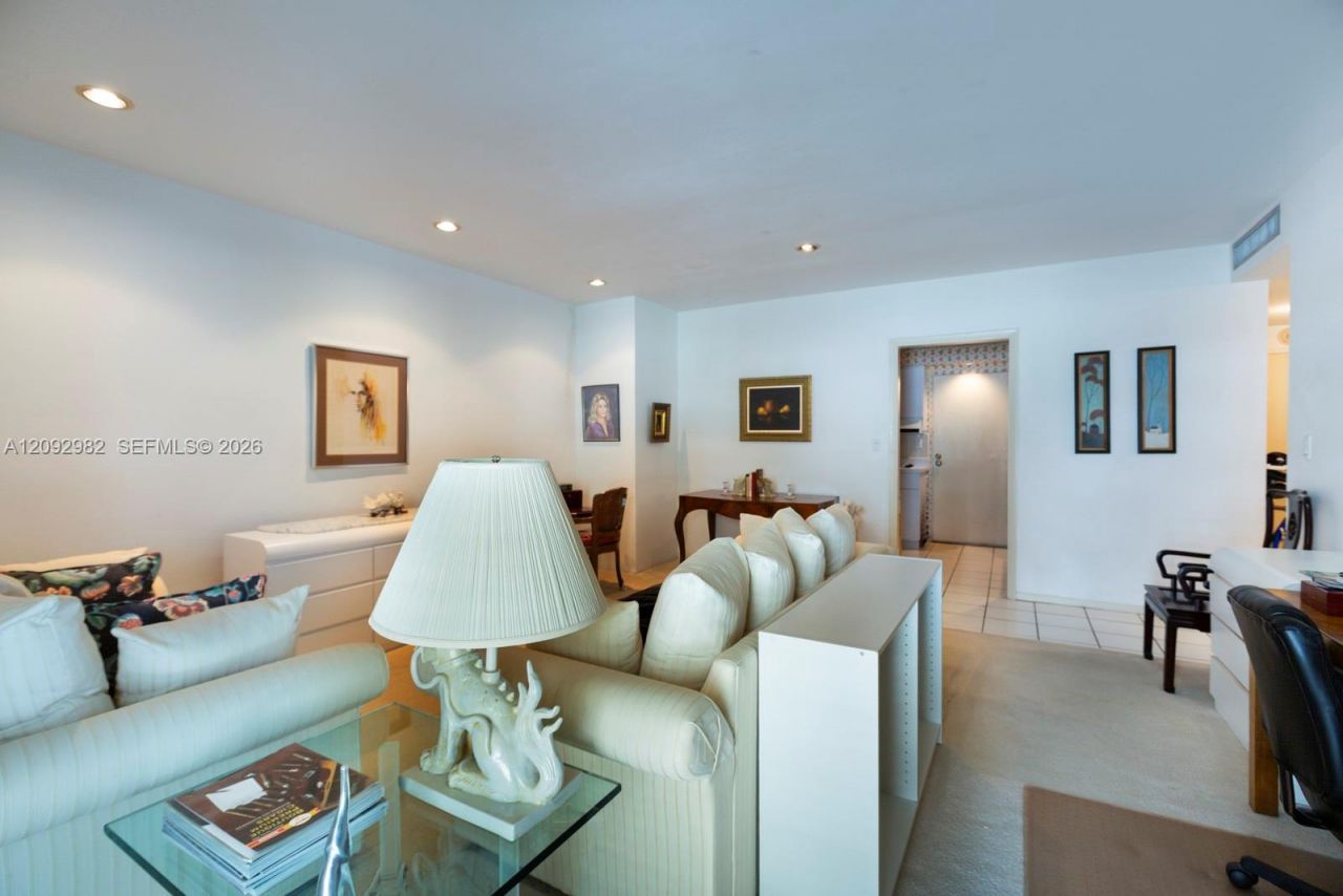 1408 Brickell Bay Dr, Unit 414, Miami, FL 33131 Photo