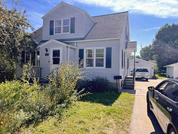 3009 HALL AVENUE, Marinette, WI 54143