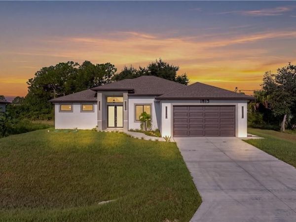 1913 Irving AVE , LEHIGH ACRES, FL 33972