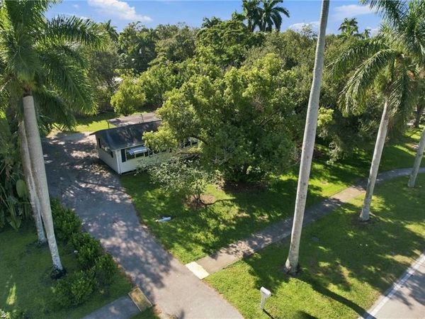 10461 McGregor BLVD , FORT MYERS, FL 33919