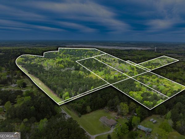 4172 Bartley Road, West Point, GA 31833
