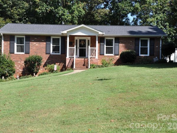 6045 Woodcove Drive, Winston Salem, NC 27104