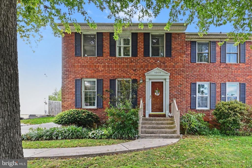 1009 NORTHFIELD DRIVE, CARLISLE, PA 17013