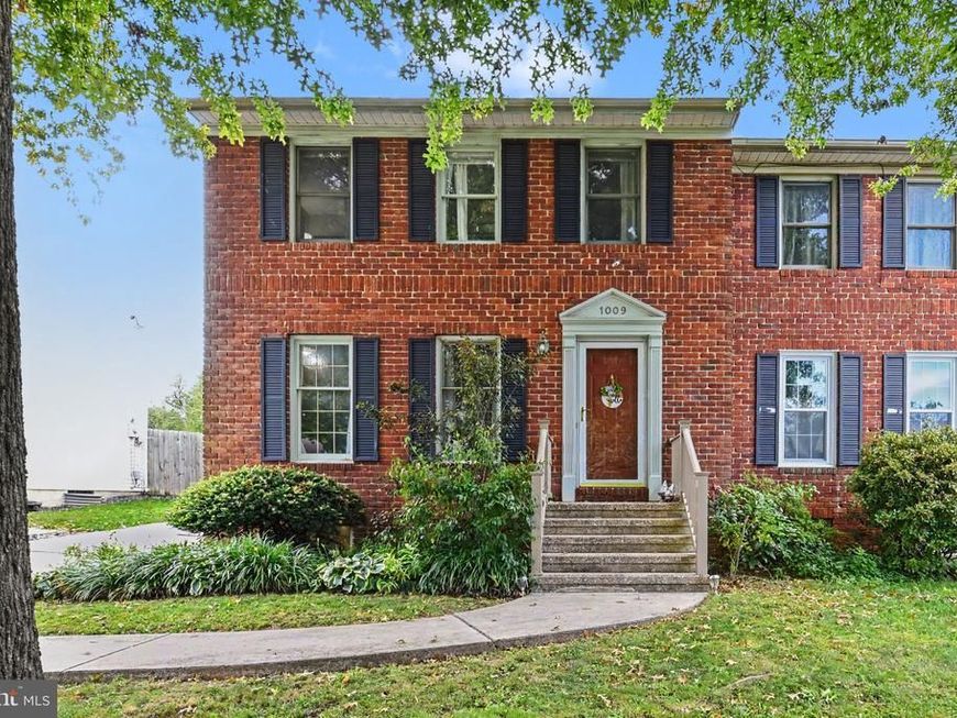 1009 Northfield Drive, Carlisle, PA 17013 Main Photo