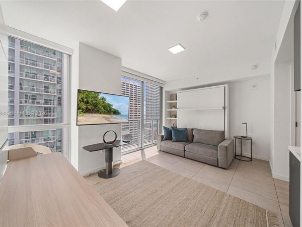 227 NE 2nd St , Unit 1911, Miami, FL 33132