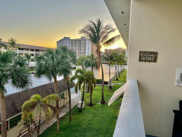 1889 S Ocean Dr , Unit 301, Hallandale Beach, FL 33009