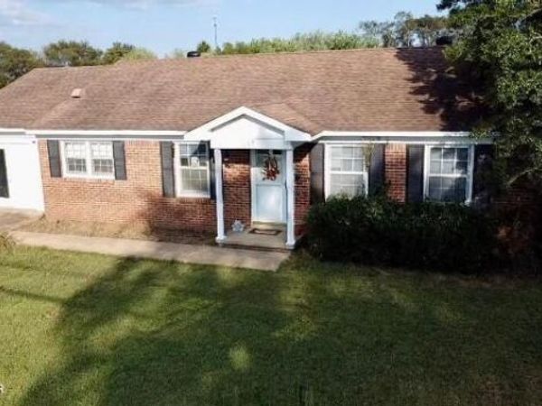 495 Rowland Mill Road , Bruceton, TN 38317