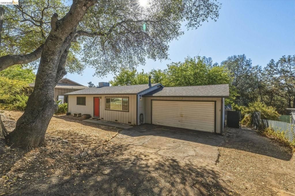18932 North Dr, Jamestown, CA 95327 Main Photo