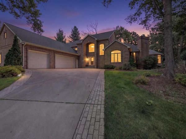 1935 E TELEMARK CIRCLE, Green Bay, WI 54313