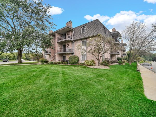 1720 Homan Drive , Unit 208, Schererville, IN 46375