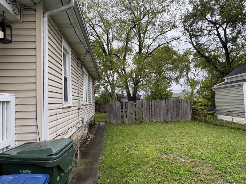 1489 W Jefferson Avenue, Columbus, OH 43211 Photo 5
