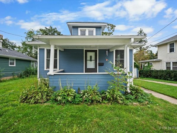 311 Locust Street , Elgin, IL 60123