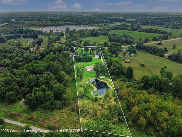 5434 S M 106 , Stockbridge, MI 49285
