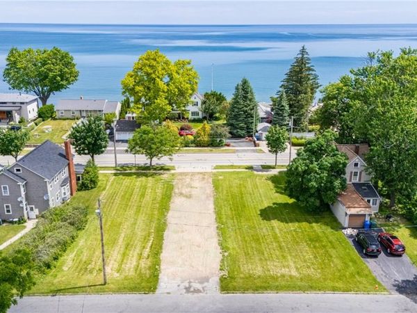 425 Beach Avenue, Rochester, NY 14612