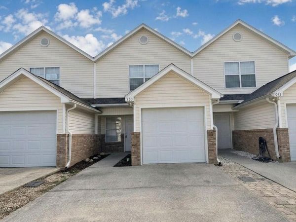953 Scenic Oak Lane, Fort Walton Beach, FL 32547
