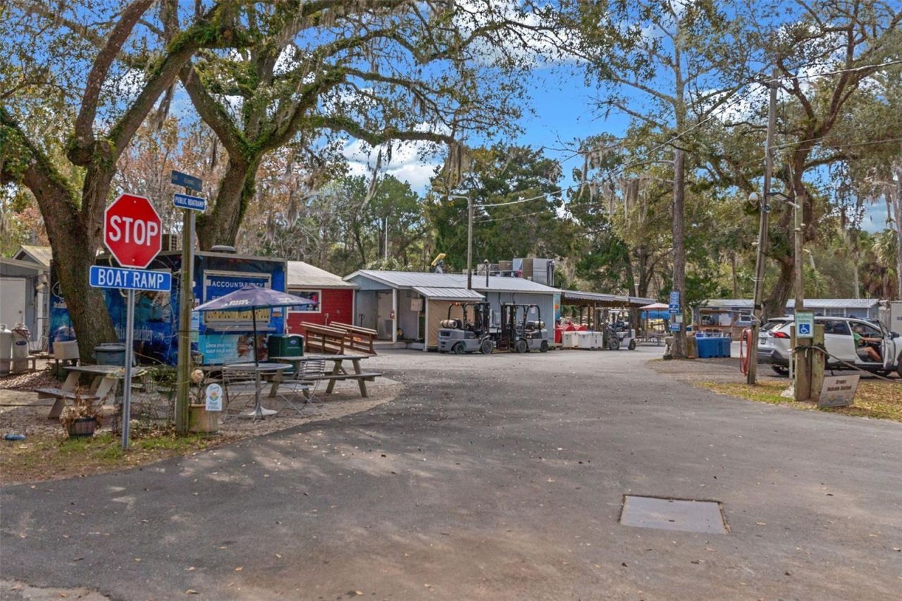 35 Captains Cove Road , Inglis, FL 34449 Photo