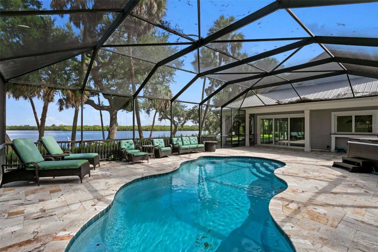 2805 Gulf City Road, Ruskin, FL 33570 Photo