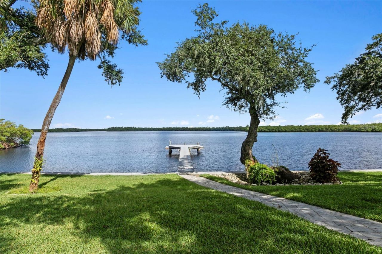 2805 Gulf City Road, Ruskin, FL 33570 Photo