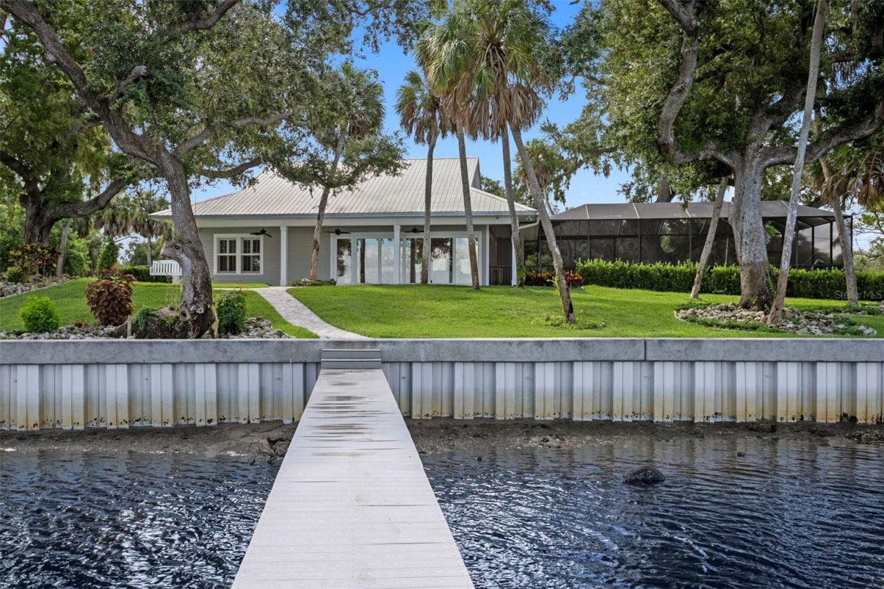 2805 Gulf City Road, Ruskin, FL 33570 Photo