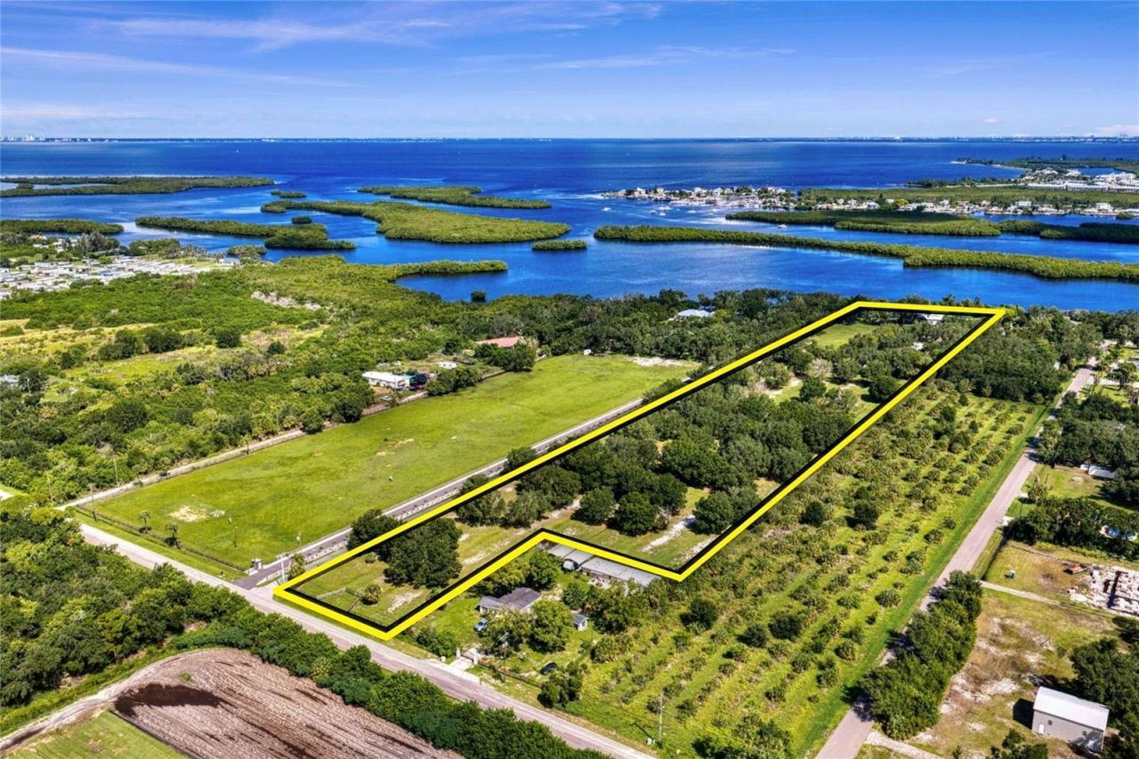2805 Gulf City Road, Ruskin, FL 33570 Photo