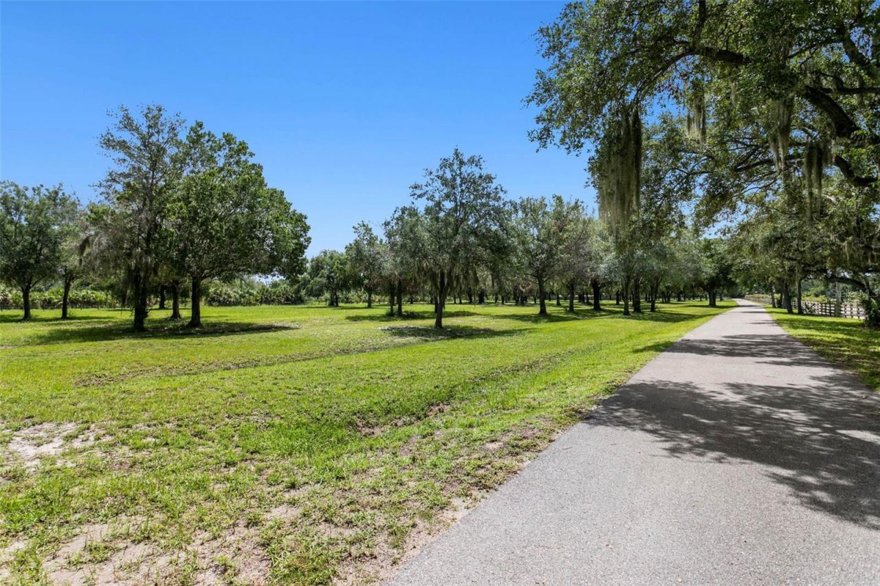 2805 Gulf City Road, Ruskin, FL 33570 Photo