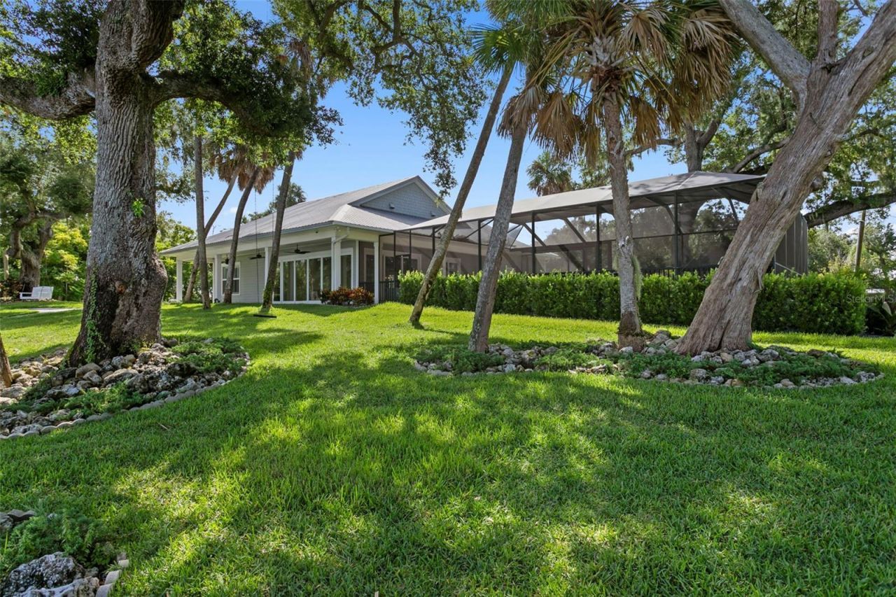 2805 Gulf City Road, Ruskin, FL 33570 Photo