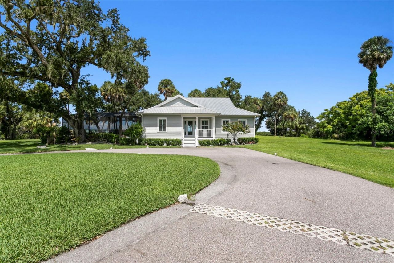 2805 Gulf City Road, Ruskin, FL 33570 Photo