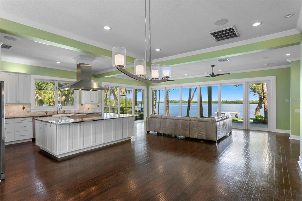 2805 Gulf City Road, Ruskin, FL 33570 Photo