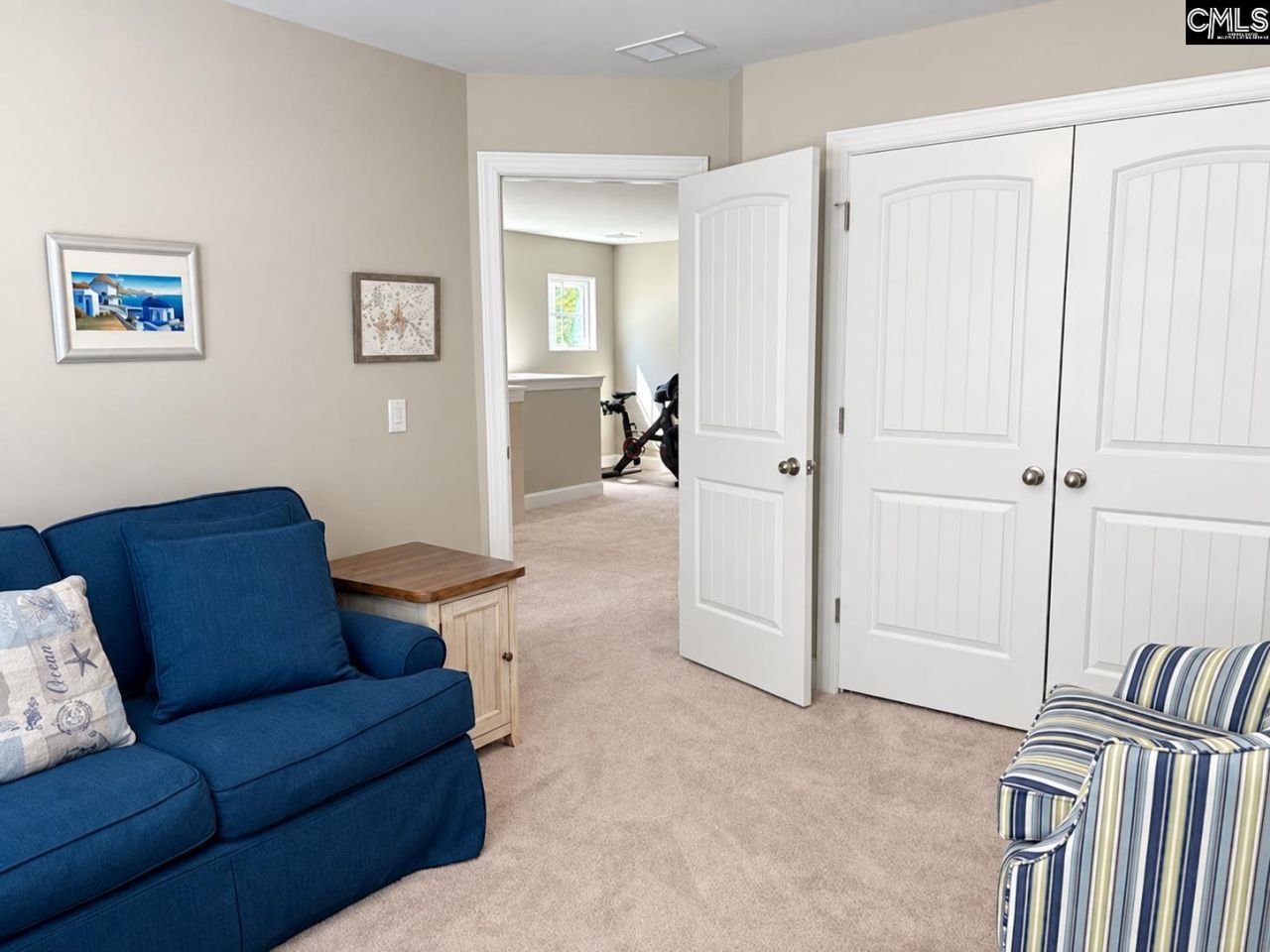 318 Clarendon Court  Photo 18