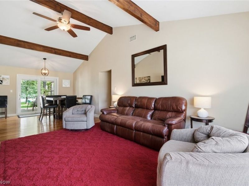 567 Twilight Drive, Seven Hills, OH 44131 Photo 4