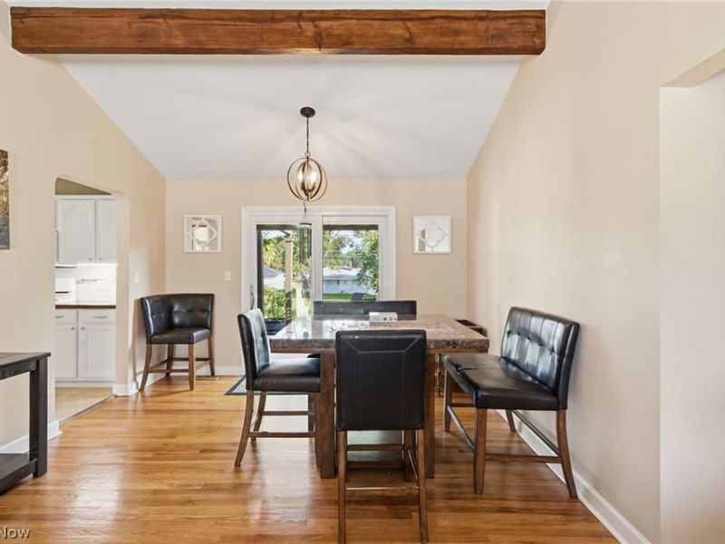 567 Twilight Drive, Seven Hills, OH 44131 Photo 6