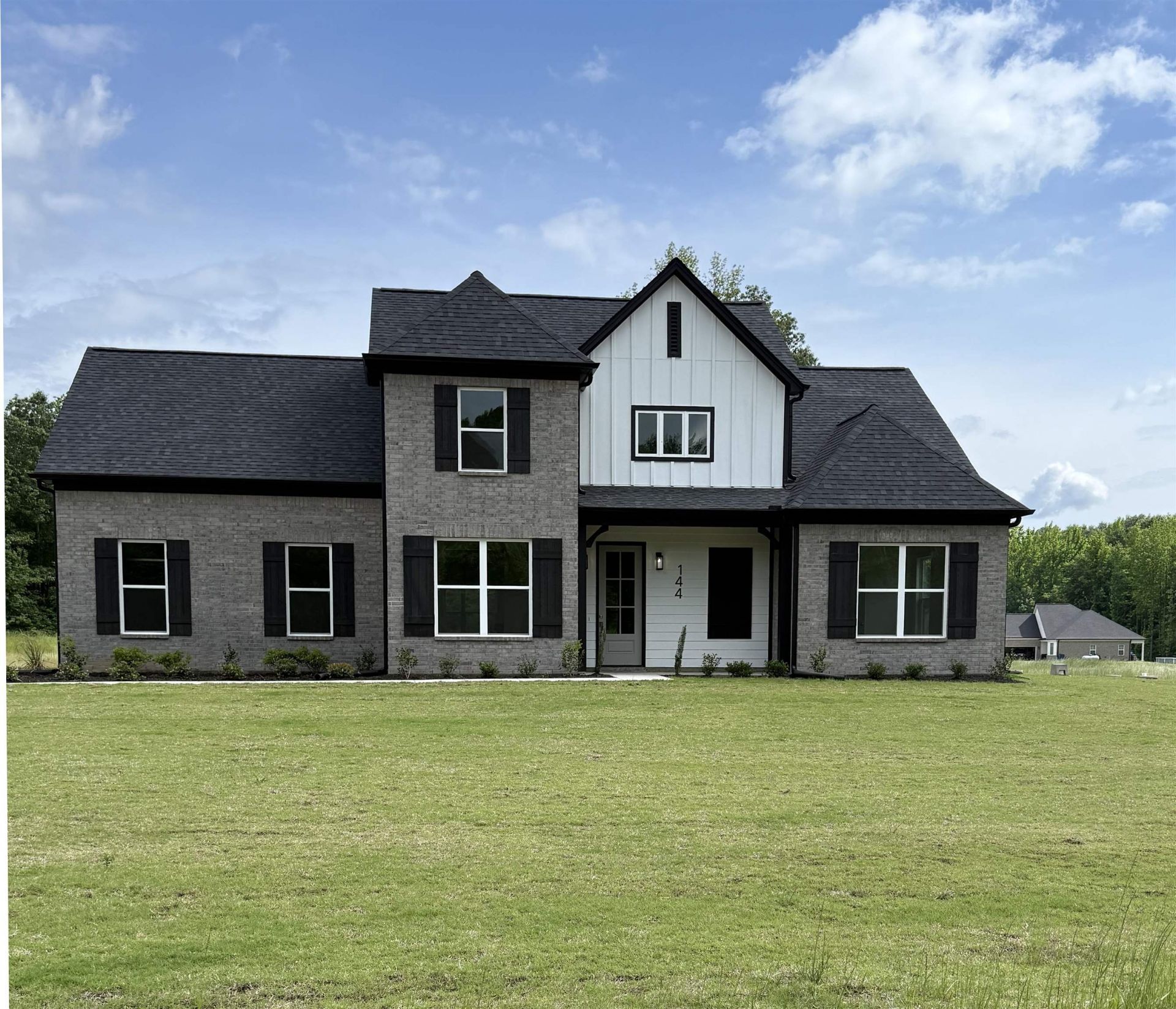 250 Centerline Roper Loop, Byhalia, MS 38611 Main Photo