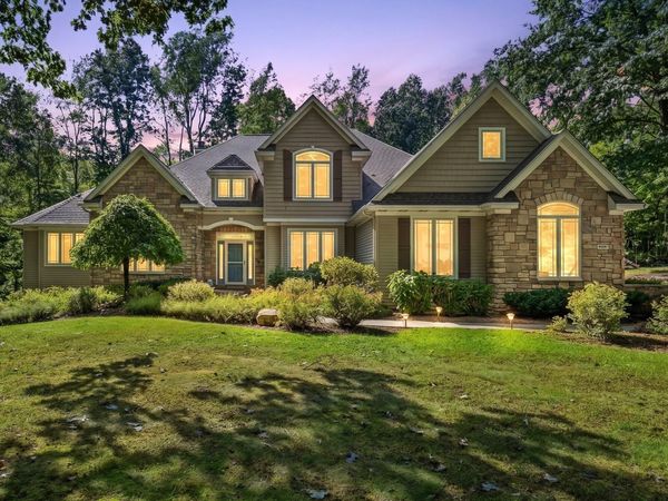 9607 Maricopa Trail, Kalamazoo, MI 49009
