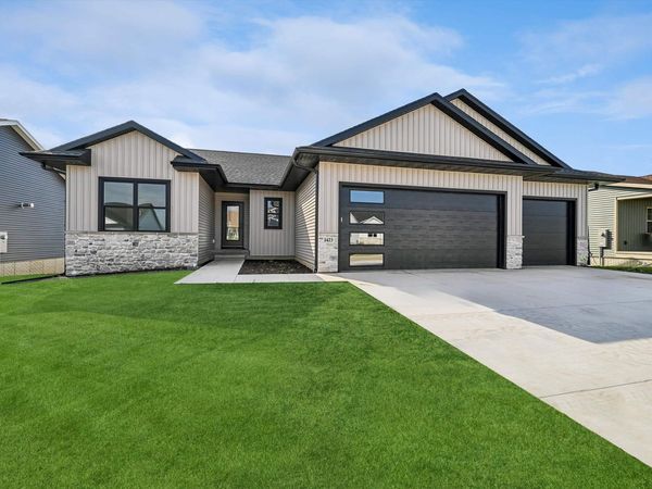 1423 Echo Ridge Lane, Marion, IA 52302