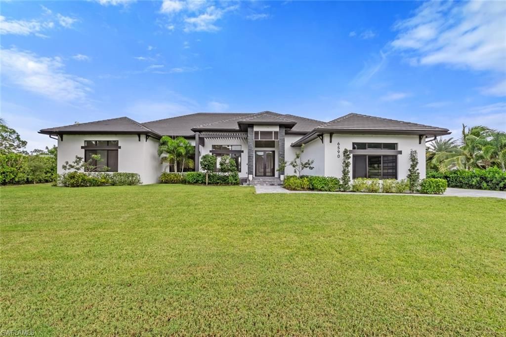 6590 Trail Blvd , Naples, FL 34108 Photo