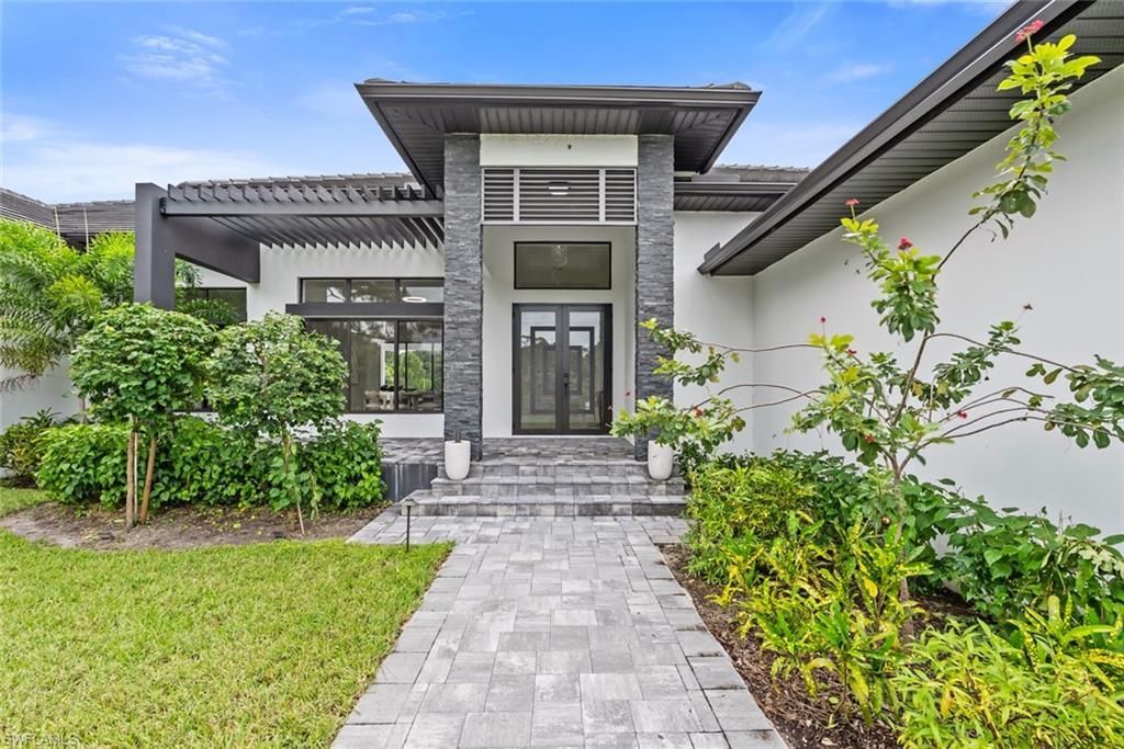 6590 Trail Blvd , Naples, FL 34108 Photo