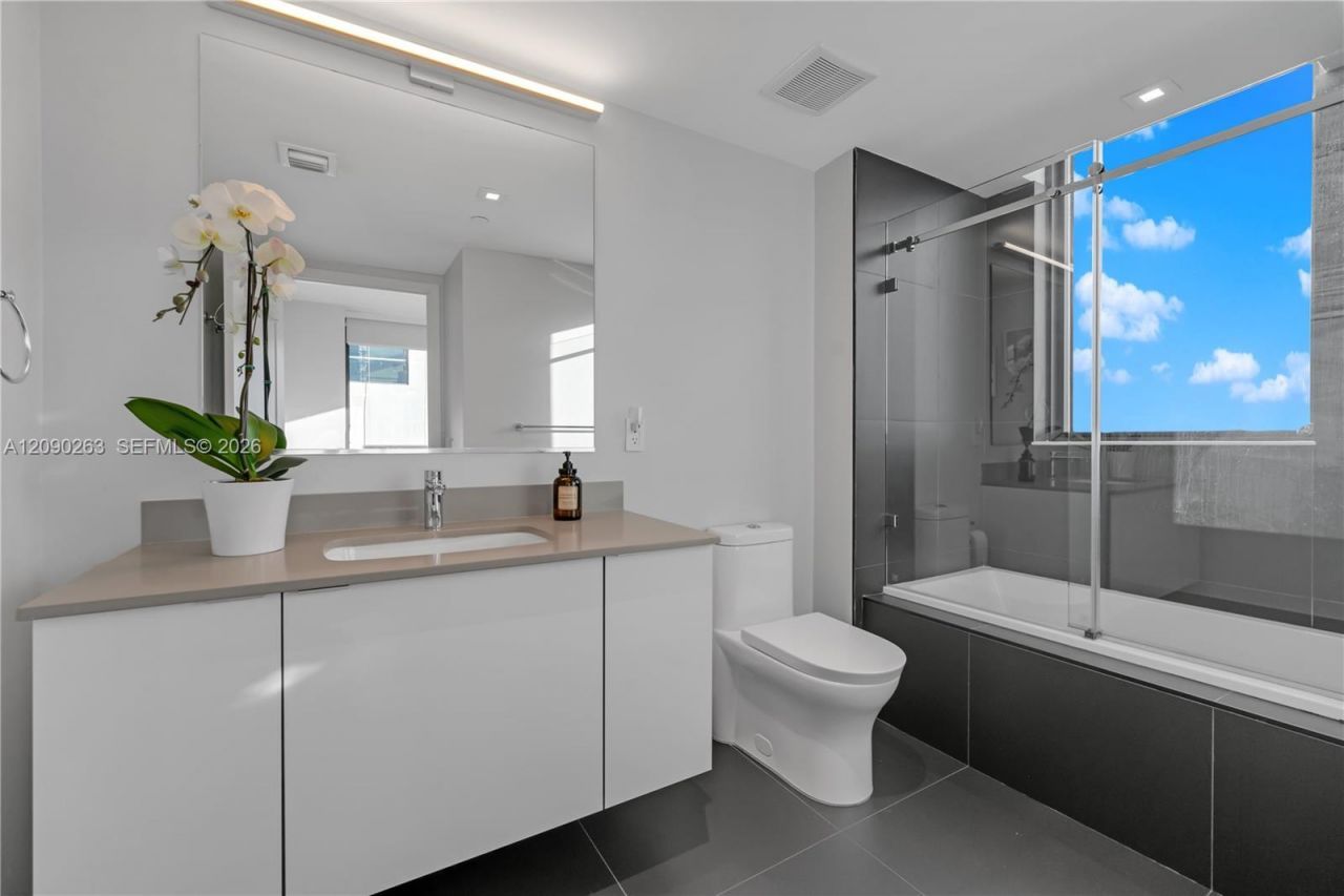 1600 NE 1st Ave , Unit 2916, Miami, FL 33132 Photo