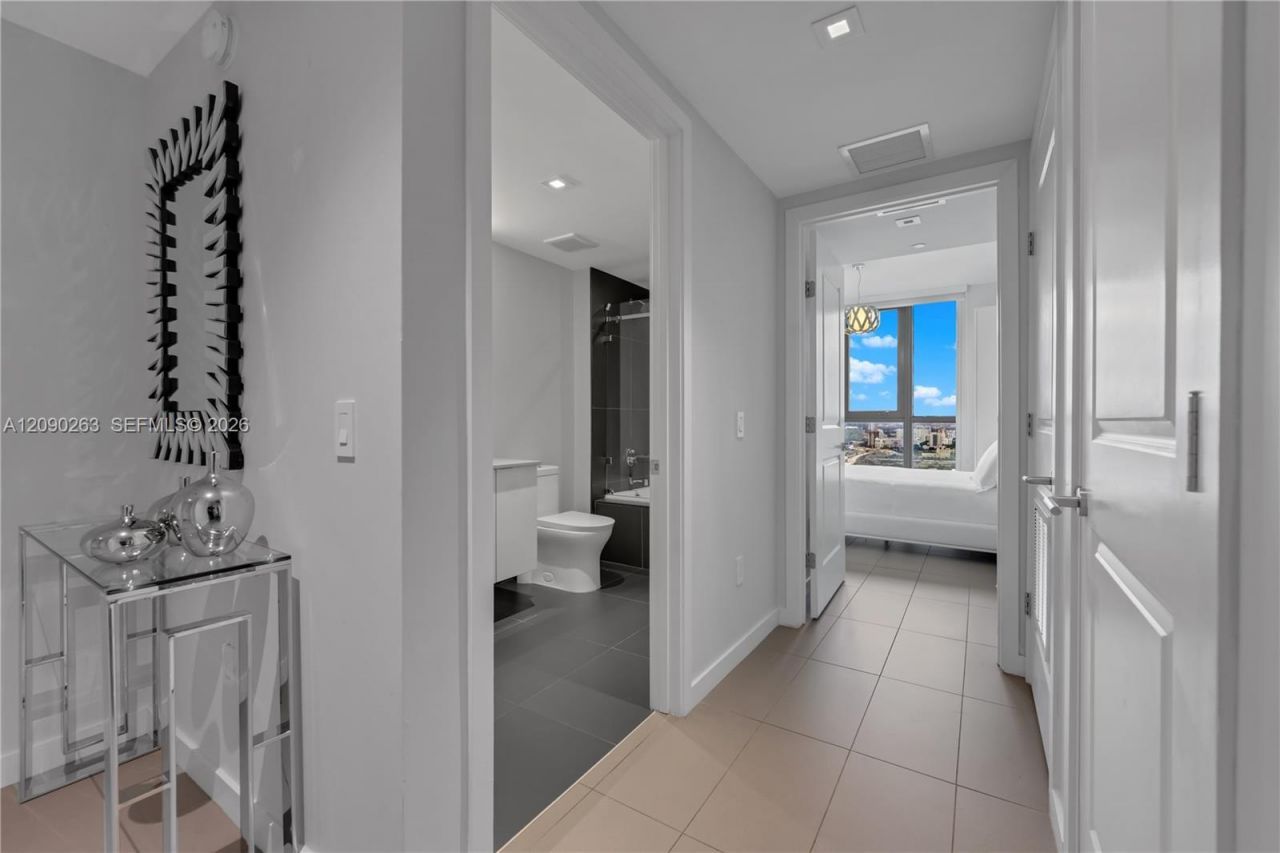 1600 NE 1st Ave , Unit 2916, Miami, FL 33132 Photo