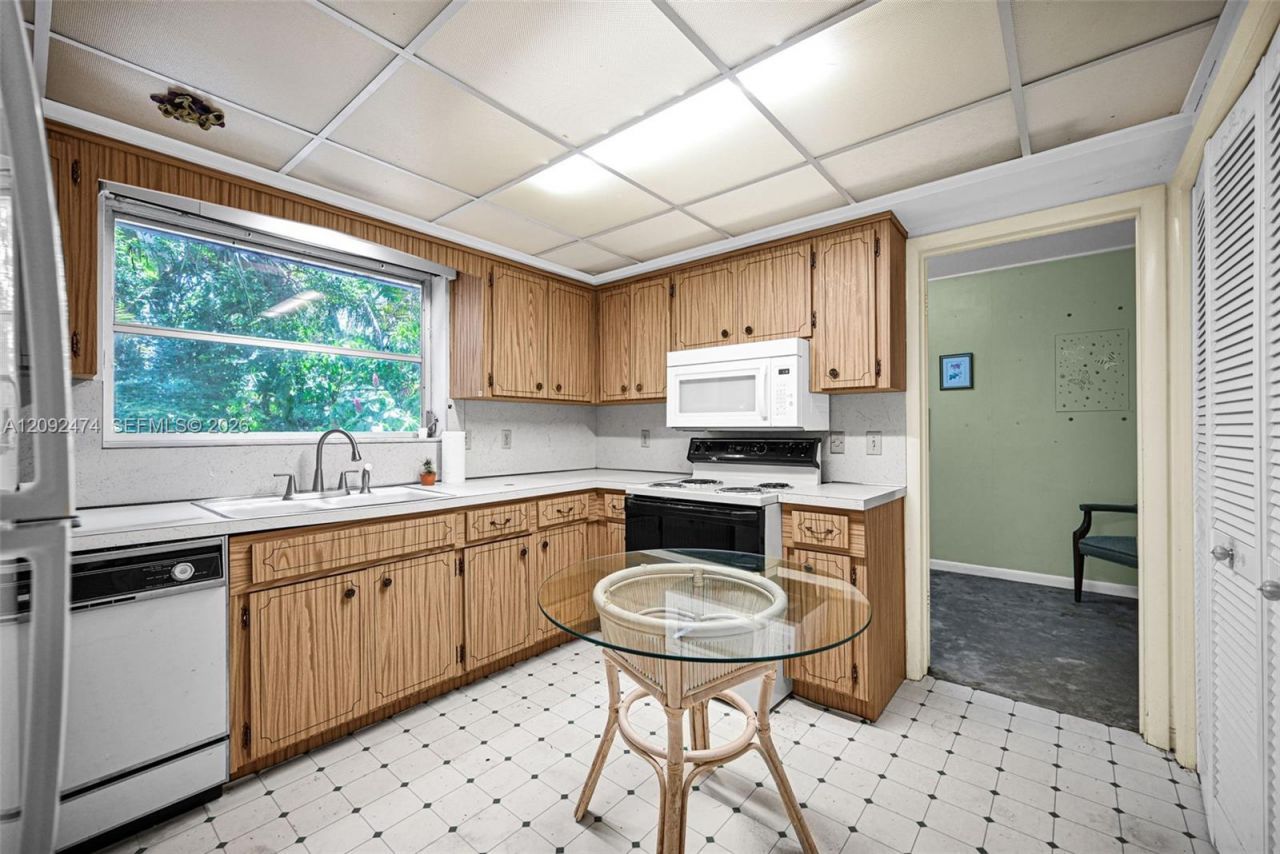 182 NW 16th St , Homestead, FL 33030 Photo